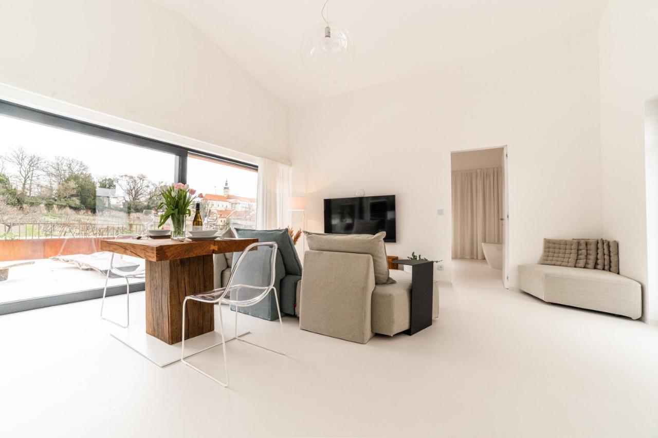 Rezavy Apartment